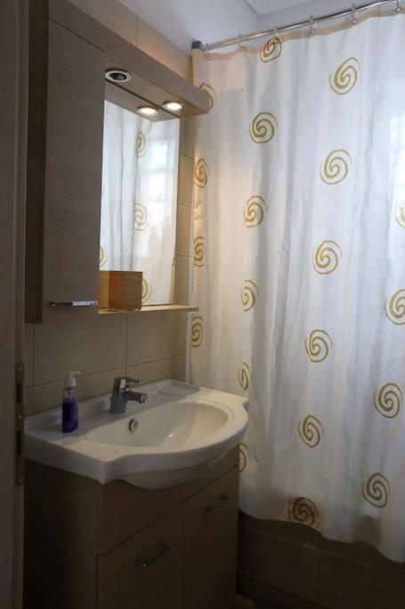 Fly Me To The Moon! Apartment Atena Exterior foto