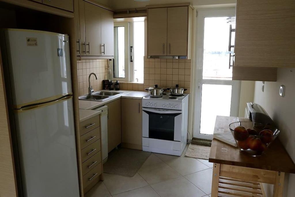 Fly Me To The Moon! Apartment Atena Exterior foto